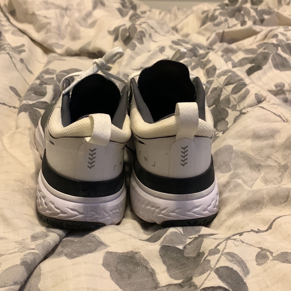 Nike React Shoe - image 4